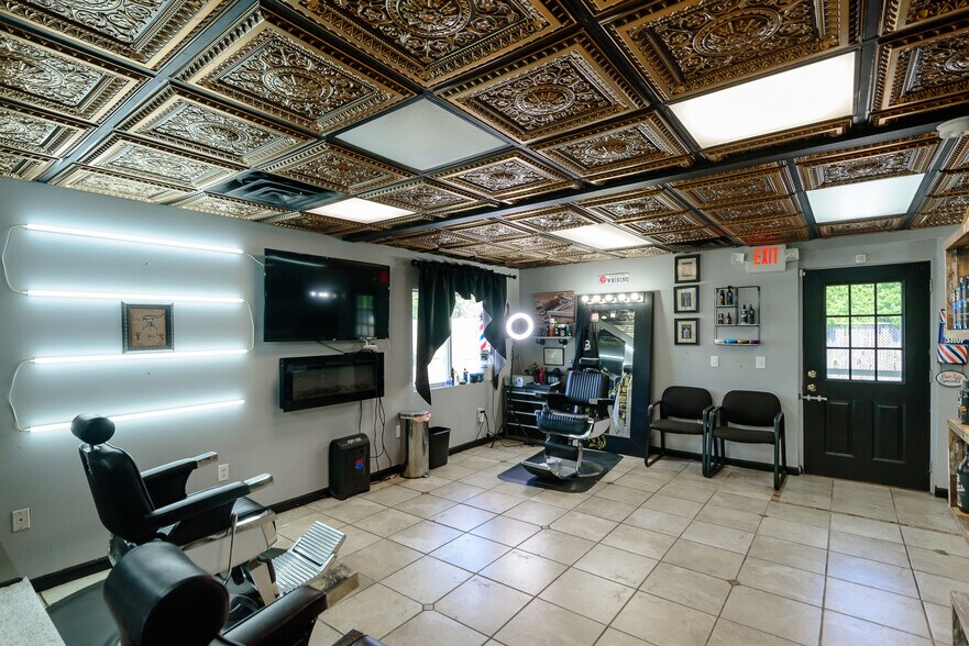 More Photos Of 573 E Huron River Dr, Belleville Freestanding For Sale