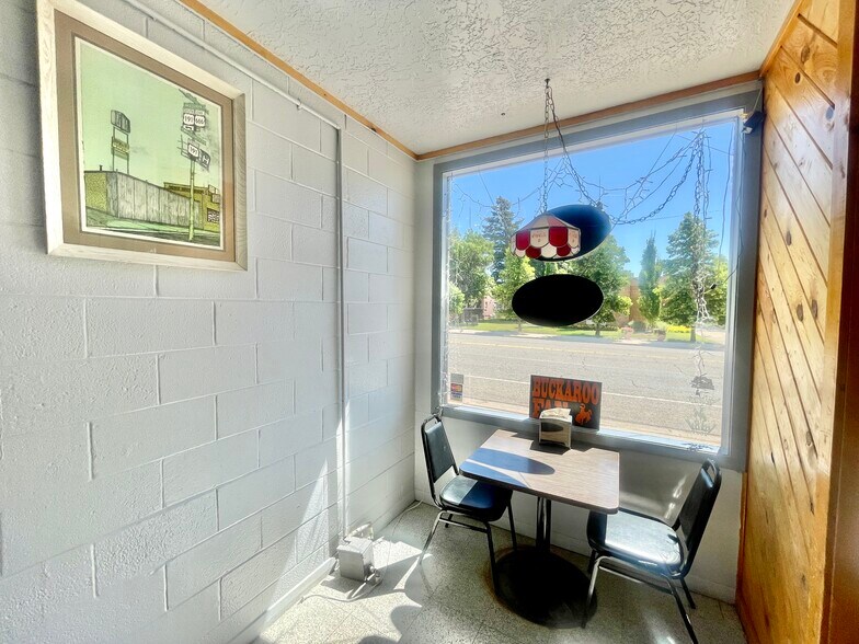 More Photos Of 156 S Main St, Monticello Restaurant For Sale