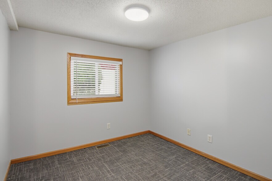 More Photos Of 2108 S Broadway St, Menomonie Office For Sale