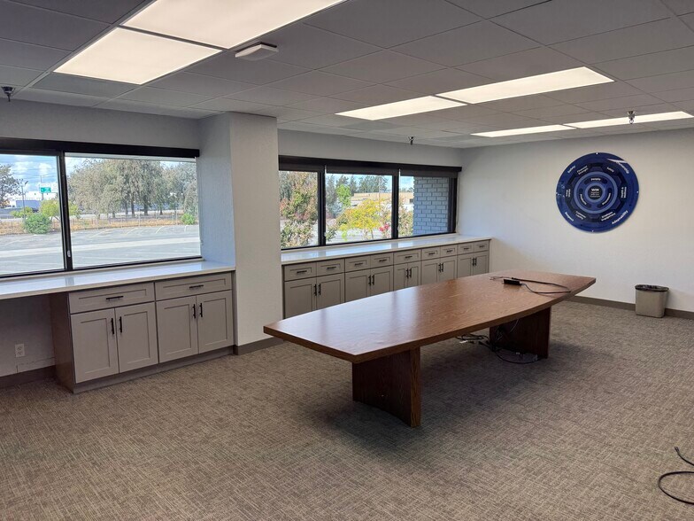 More Photos Of 45051 Industrial Dr, Fremont Warehouse For Lease