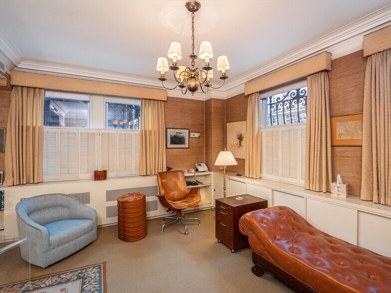 More Photos Of 910 Park Ave, New York Apartments For Sale