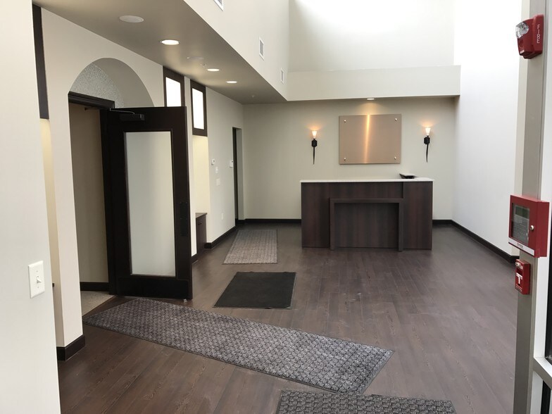 More Photos Of 6687 Pittsford Palmyra Rd, Fairport General Retail For Lease