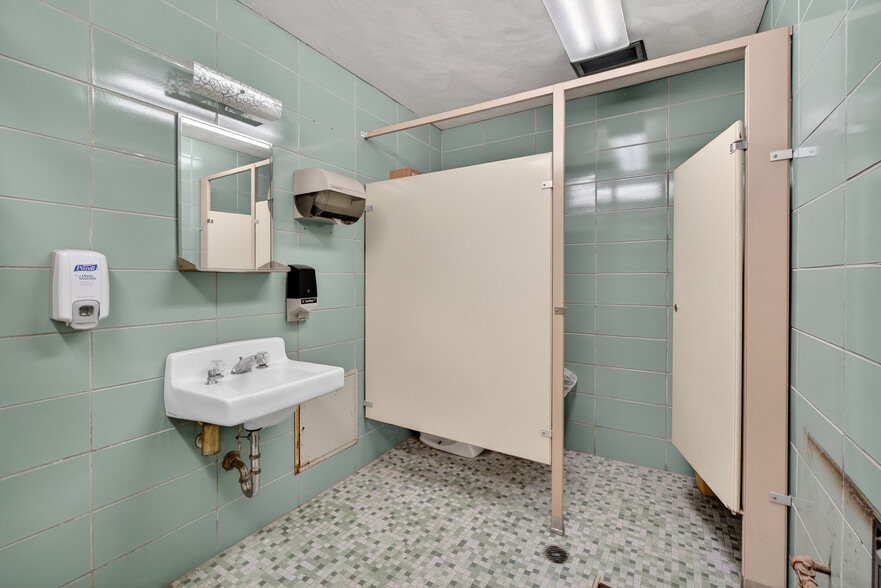 More Photos Of 1002 E South St, Jackson Lodge Meeting Hall For Sale