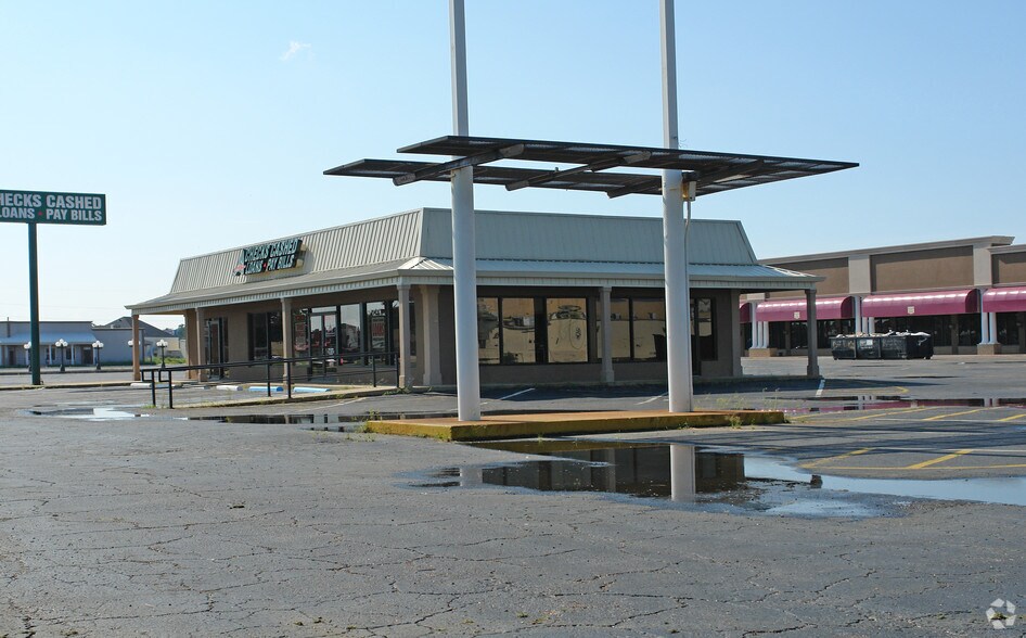 More Photos Of 8700 W Judge Perez Dr, Chalmette Unknown For Lease