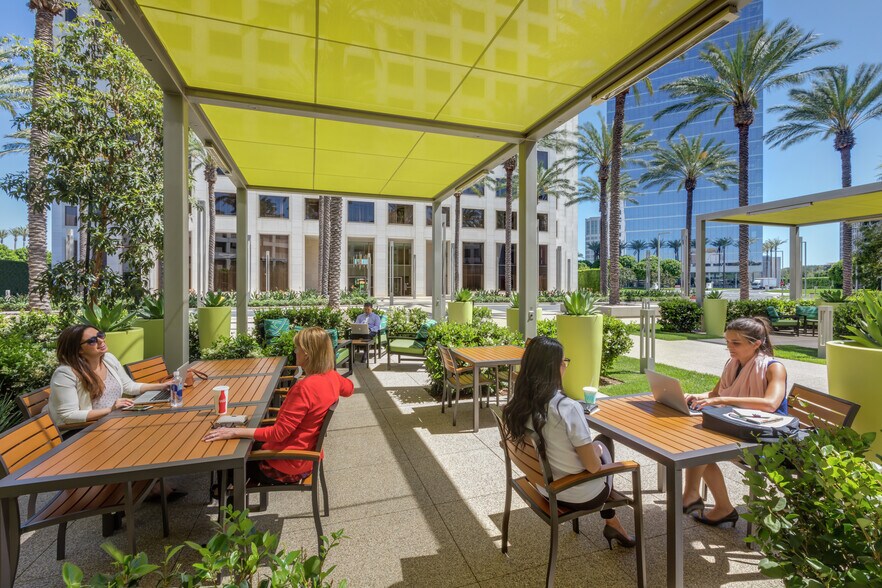 More Photos Of 300 Spectrum Center Dr, Irvine Office For Lease