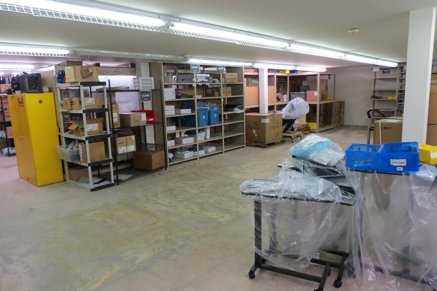 More Photos Of 1176 Enterprise Ct, East Petersburg Industrial For Lease