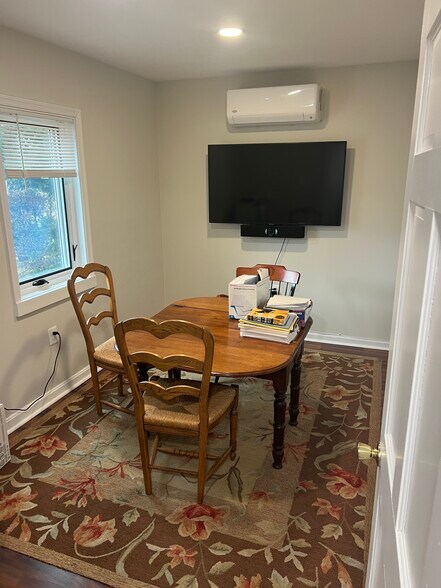 More Photos Of 6491 Main St, The Plains Medical For Lease