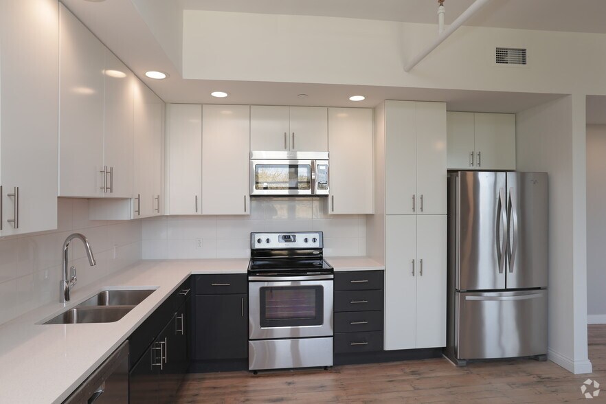 More Photos Of 2658 Scranton Rd, Cleveland Apartments For Lease
