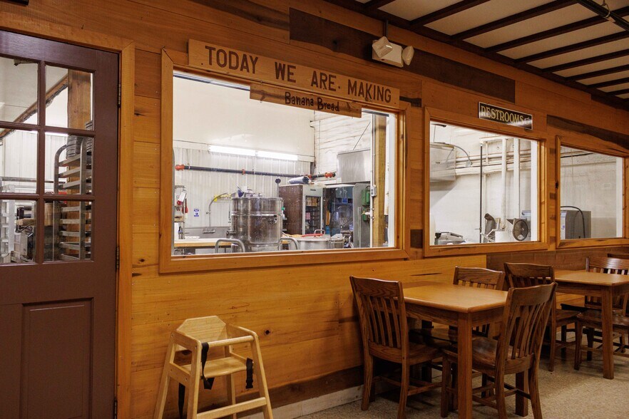 More Photos Of 63 Talona Spur Rd, Ellijay Freestanding For Sale