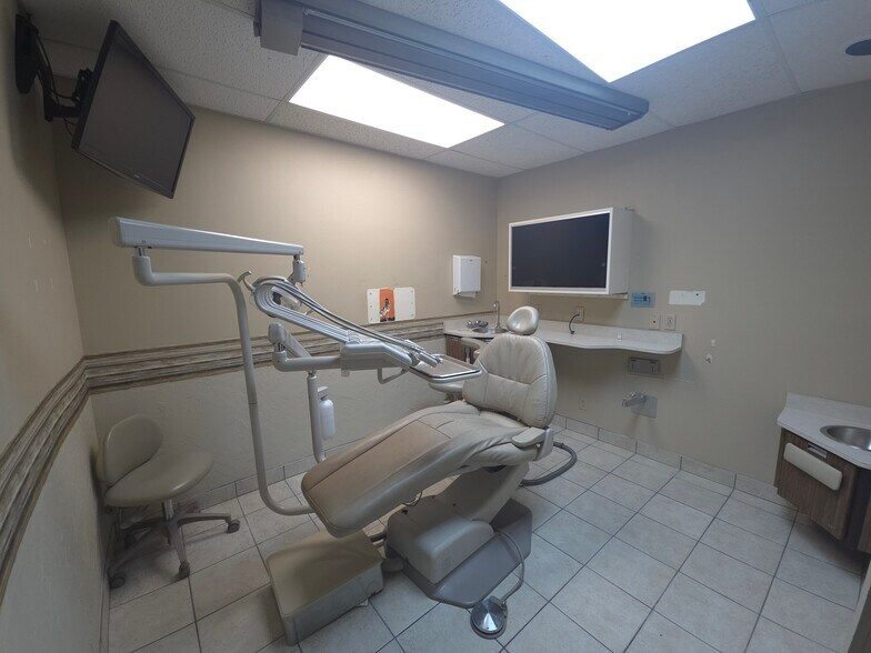 More Photos Of 3100 S Elm Pl, Broken Arrow Medical For Lease