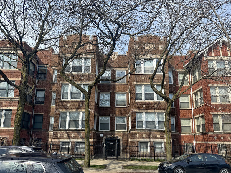 Primary Photo Of 4550 S King Dr, Chicago Apartments For Sale