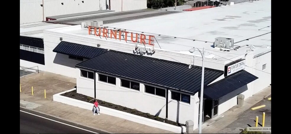 Primary Photo Of 3360-3362 Summer Ave, Memphis Freestanding For Sale