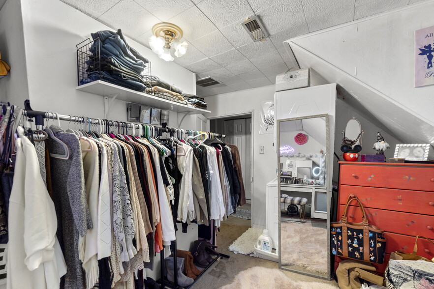 More Photos Of 8298 Main St, Ellicott City Office For Sale