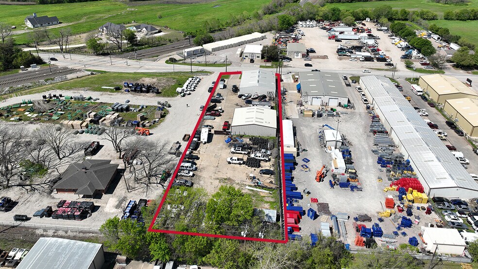 More Photos Of 5010 Dexham Rd, Rowlett Warehouse For Sale