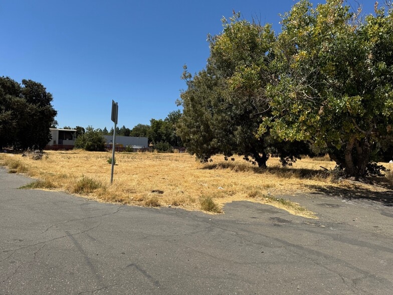 More Photos Of 9545 Folsom Blvd, Sacramento Land For Sale