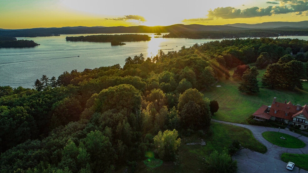 More Photos Of 50 Jacobs Rd, Moultonborough Hotel For Sale