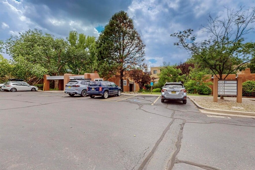 More Photos Of 1482 S Saint Francis Dr, Santa Fe Office For Sale