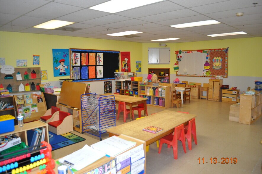 More Photos Of 5006 McEver Rd, Oakwood Daycare Center For Sale