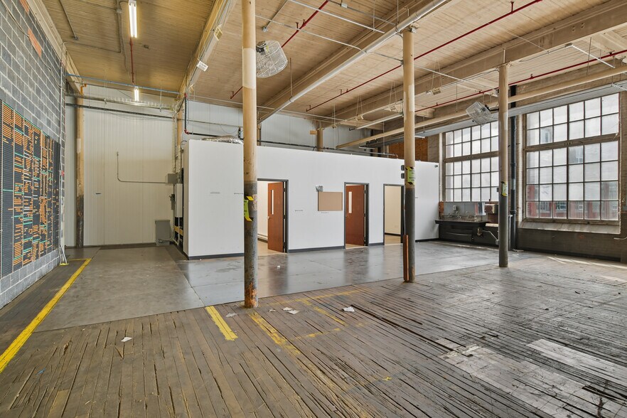 More Photos Of 122 Pleasant St, Easthampton Industrial For Lease