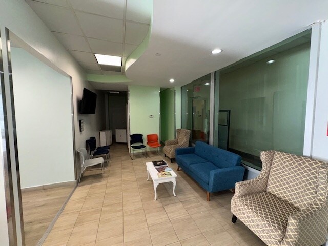 More Photos Of 621-625 E Fordham Rd, Bronx Office For Sale