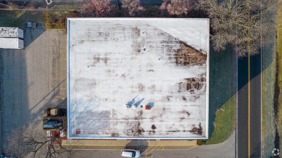 More Photos Of 1925 E Dublin Granville Rd, Columbus Office For Sale