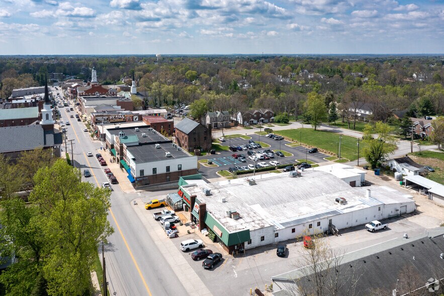 More Photos Of 221 N Main St, Versailles General Retail For Sale