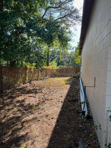 More Photos Of 5918 Coca Cola Blvd, Columbus Warehouse For Lease