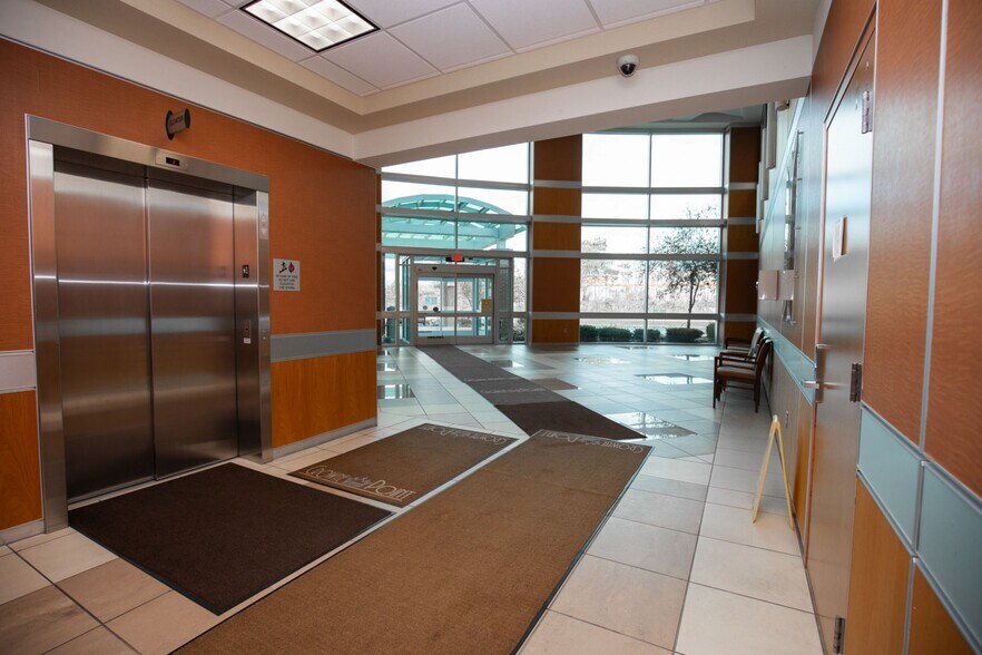 More Photos Of 6240 Rashelle Dr, Flint Medical For Sale