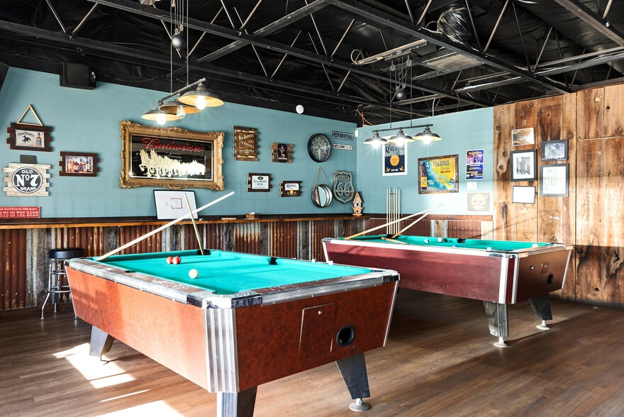 More Photos Of 7126 Skyway, Paradise Storefront Retail Office For Sale