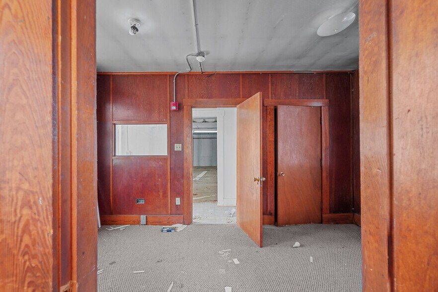 More Photos Of 72 PARKER St, Woonsocket General Retail For Sale