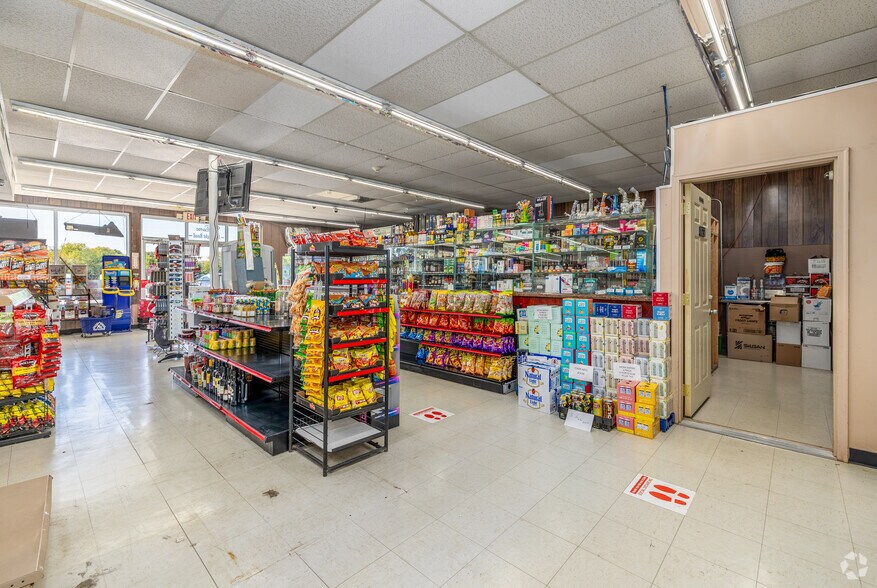 More Photos Of 100-110 Light Rd, Oswego Storefront For Sale
