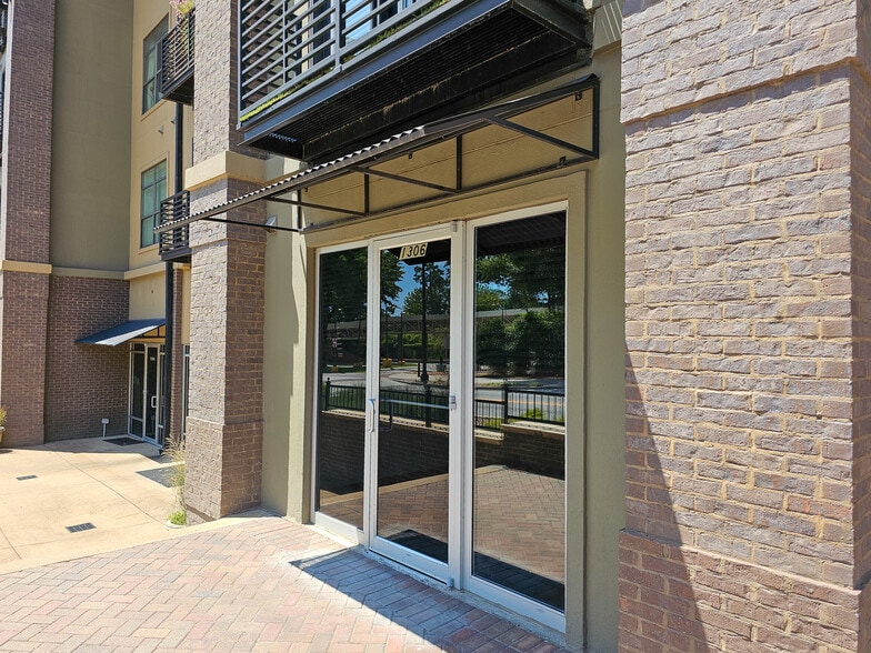 More Photos Of 5300 Peachtree Rd, Chamblee Apartments For Sale