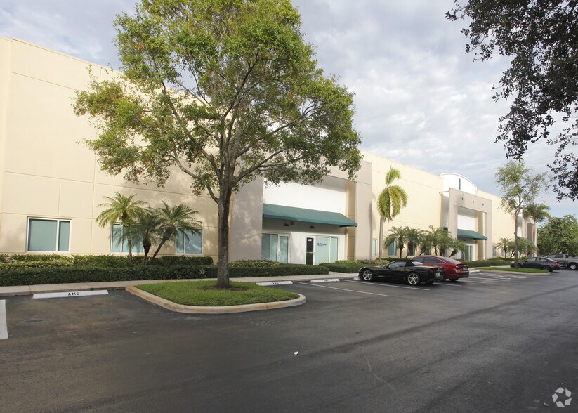 More Photos Of 15851 SW 41st St, Davie Warehouse For Lease