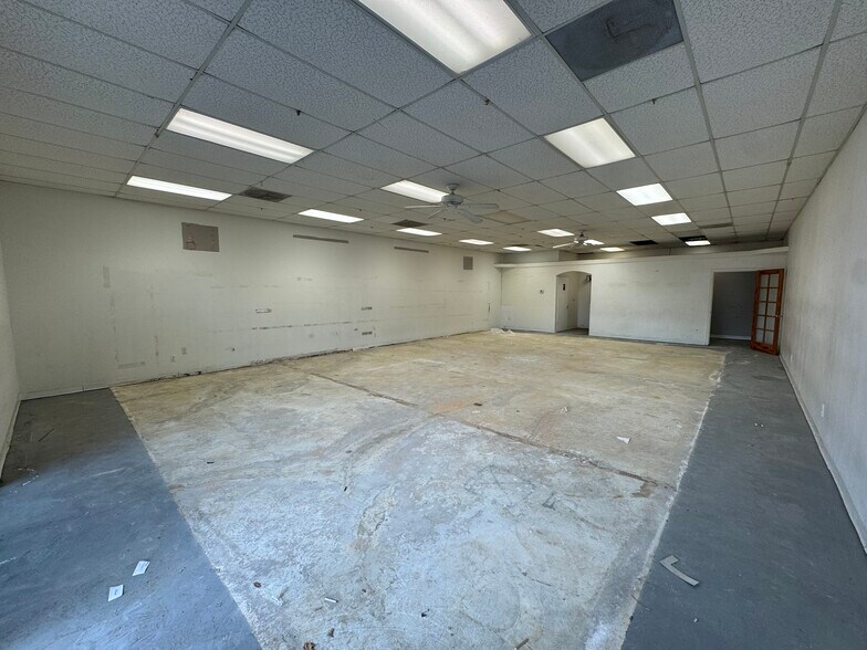 More Photos Of 997 W San Marcos Blvd, San Marcos Unknown For Lease