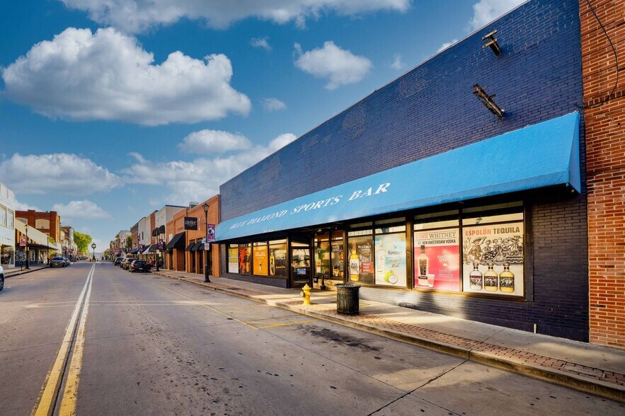 More Photos Of 26 N Main St, Cape Girardeau General Retail For Sale