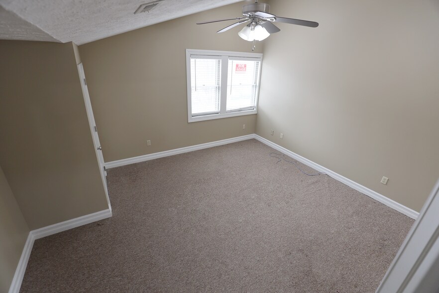 More Photos Of 10850 Pearl Rd, Strongsville Office For Sale