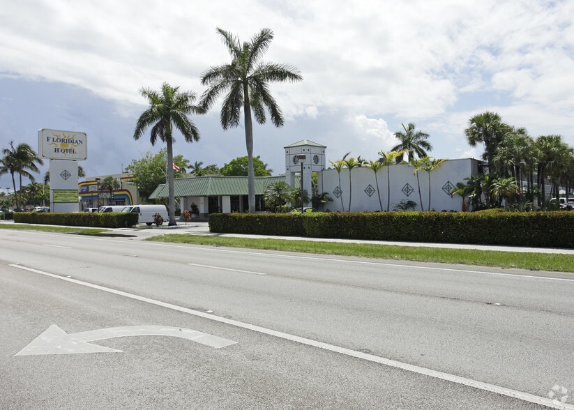 Primary Photo Of 990 N Homestead Blvd, Homestead Hotel For Sale
