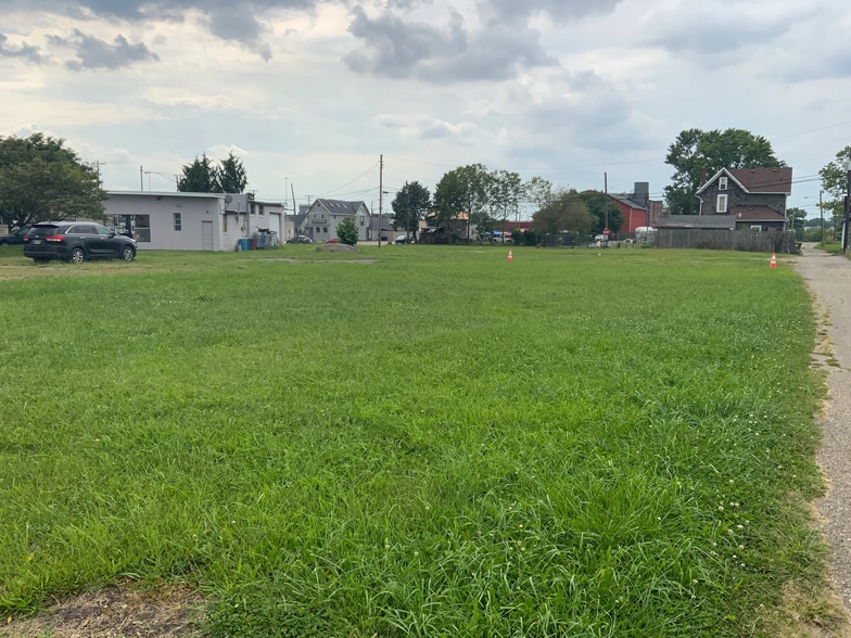 More Photos Of 219 Navarre Rd SW, Canton Warehouse For Sale