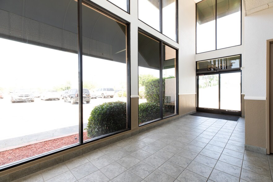 More Photos Of 43845 10th St, Lancaster Medical For Lease