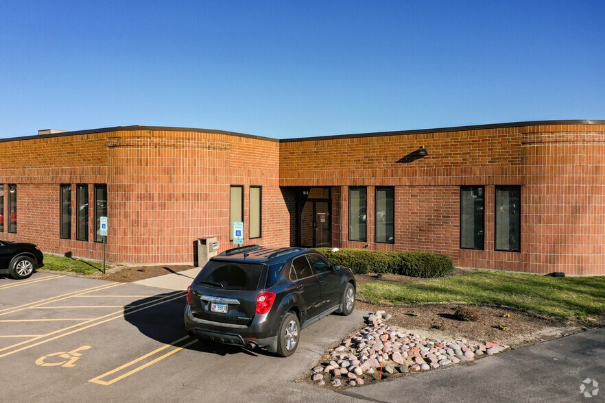 More Photos Of 191 S Gary Ave, Carol Stream Light Distribution For Lease