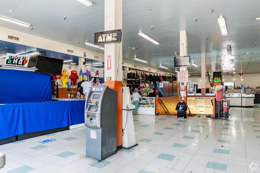 More Photos Of 10933 Main St, El Monte General Retail For Lease