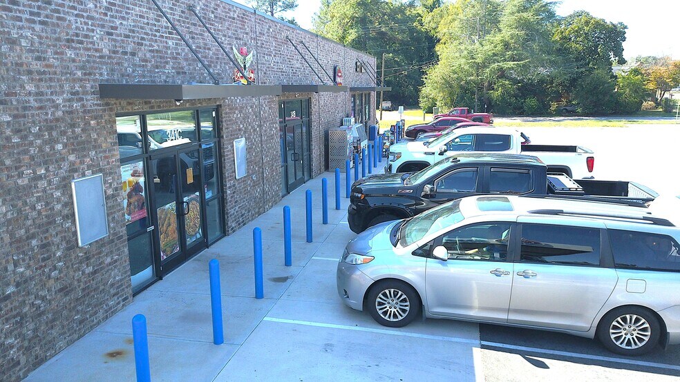 More Photos Of 341 S Main St, Bishopville Service Station For Sale