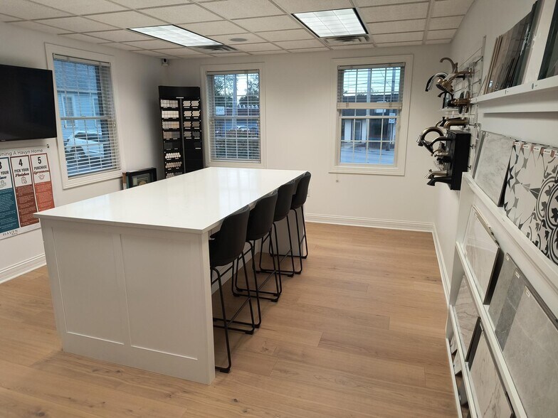 More Photos Of 9421 Joliet St, Saint John Medical For Lease