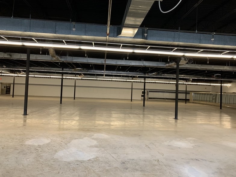 More Photos Of 3215 Wilcox Blvd, Chattanooga Distribution For Lease