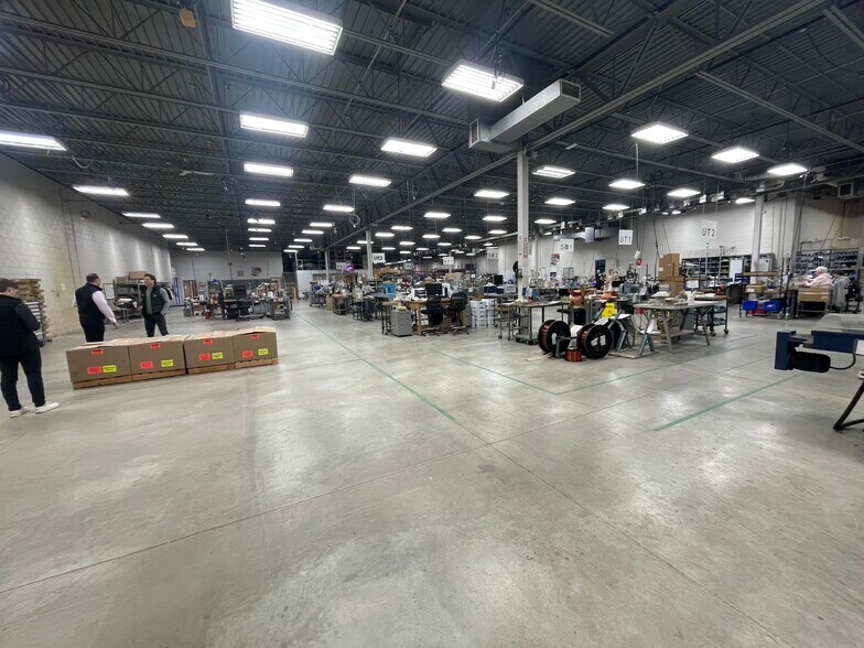 More Photos Of 8320 193rd Ave, Bristol Service For Sale