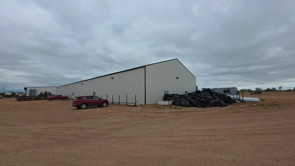 More Photos Of 3711 4th Ave NE, Watford City Truck Terminal For Sale