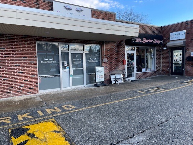 Primary Photo Of 565-585 Chickering Rd, North Andover Storefront For Sale