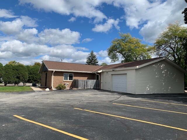 More Photos Of W229N2573 Duplainville Rd, Waukesha Storefront Retail Office For Lease