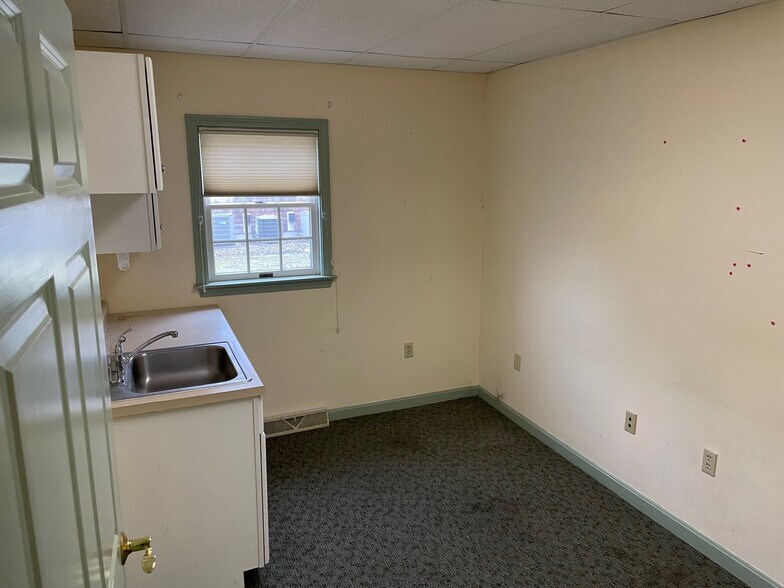 More Photos Of 434-440 Route 134, Dennis Medical For Sale
