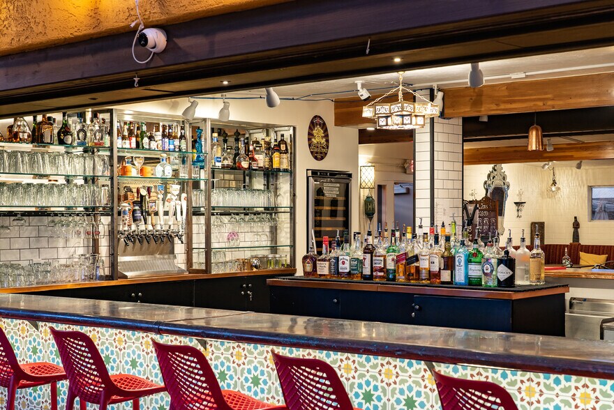 More Photos Of 102 E Pima St, Cottonwood Restaurant For Sale